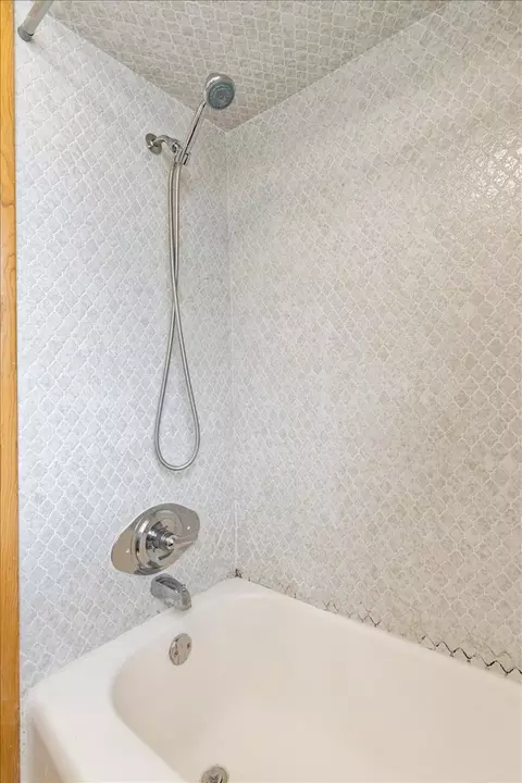 Bath - 7101 W Devon Ave, Chicago, IL 60631 photo 2 of 2