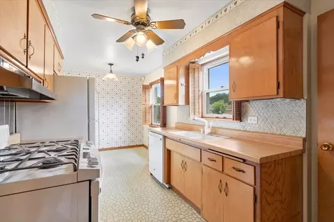 Kitchen - 7101 W Devon Ave, Chicago, IL 60631 photo 3 of 6
