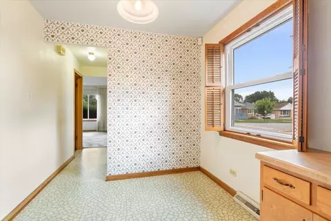 Entry Way - 7101 W Devon Ave, Chicago, IL 60631 photo 1 of 1