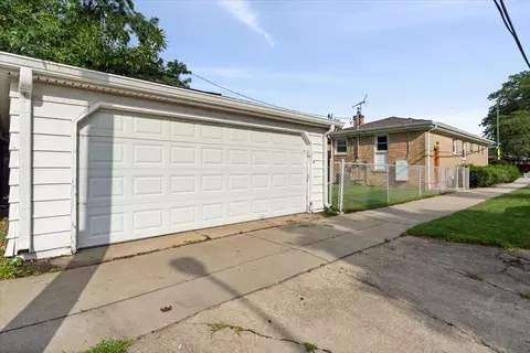 Exterior - 7101 W Devon Ave, Chicago, IL 60631 photo 3 of 3