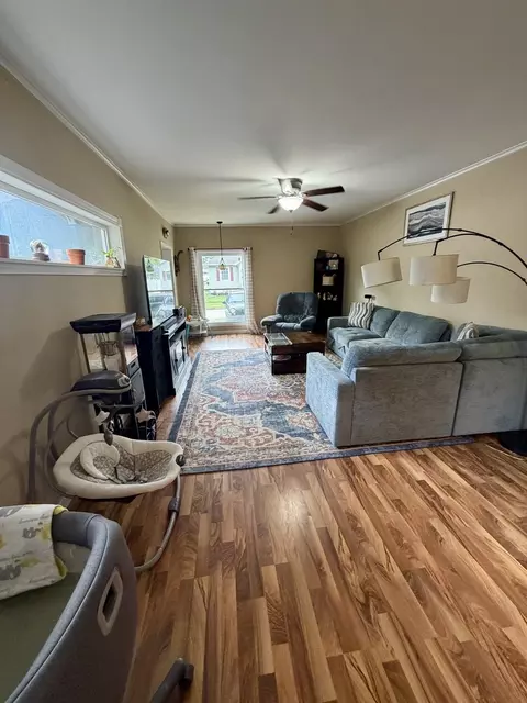 Living - 205 W 6th St, Benton, IL 62812 photo 1 of 1