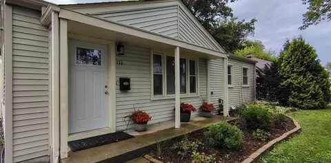 133 S Lincoln Ave, Mundelein, IL 60060