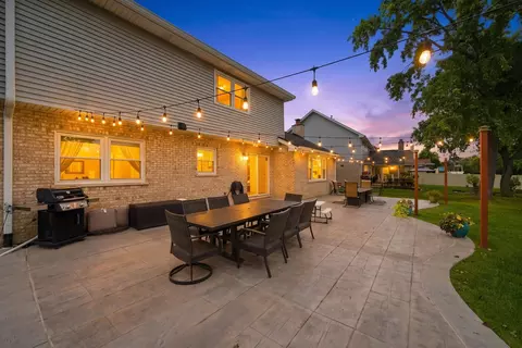 Exterior - 14101 E Laramie Ct, Crestwood, IL 60418 photo 10 of 10