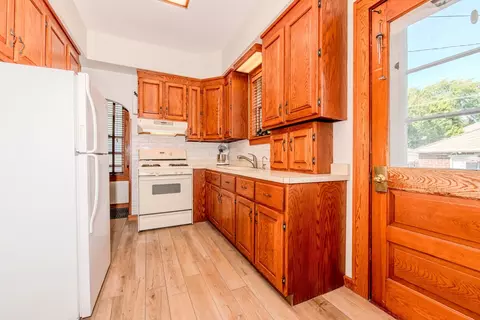 Kitchen - 426 E Jefferson St, Morris, IL 60450 photo 2 of 3