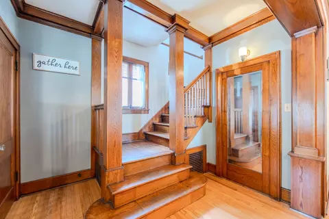 Entry Way - 426 E Jefferson St, Morris, IL 60450 photo 5 of 5