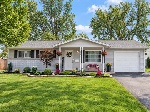 10227 Hilltop Dr, Orland Park, IL 60462