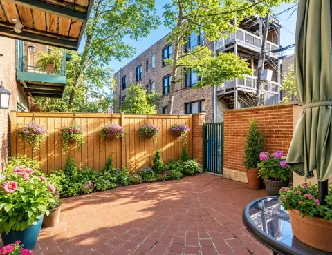 Exterior - 1411 W Harrison St, Chicago, IL 60607 photo 4 of 4