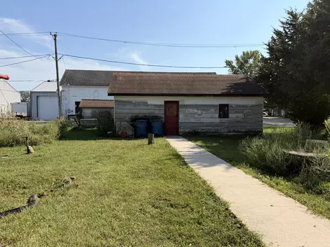 Exterior - 115 W James St, Dwight, IL 60420 photo 3 of 3