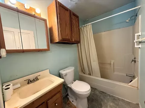 Bath - 115 W James St, Dwight, IL 60420 photo 1 of 1