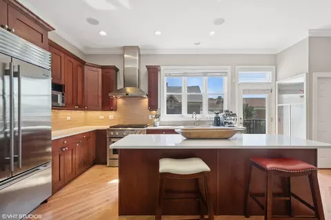 Kitchen - 511 Forest Ave, Evanston, IL 60202 photo 1 of 1