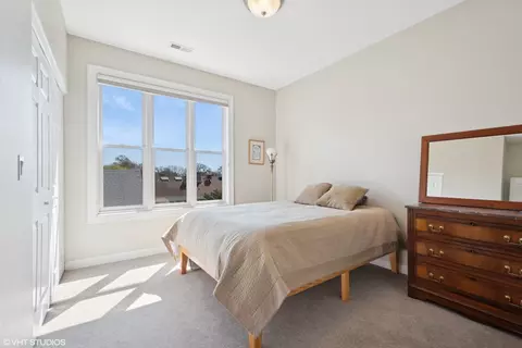 Bedroom - 511 Forest Ave, Evanston, IL 60202 photo 1 of 2