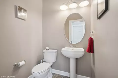 Bath - 511 Forest Ave, Evanston, IL 60202 photo 1 of 3