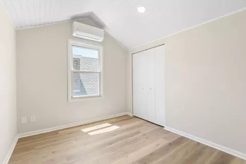 Bedroom - 5747 N Melvina Ave, Chicago, IL 60646 photo 3 of 5