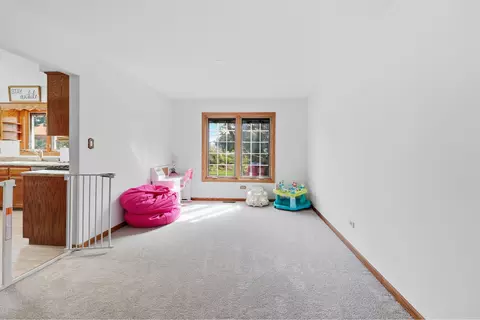 Living - 655 Crest Dr, Cary, IL 60013 photo 3 of 7