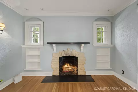 Living - 821 Howard St, Wheaton, IL 60187 photo 3 of 4
