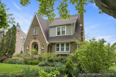 Exterior - 821 Howard St, Wheaton, IL 60187 photo 2 of 5