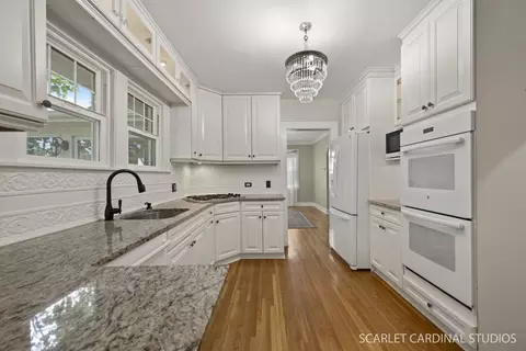 Kitchen - 821 Howard St, Wheaton, IL 60187 photo 2 of 3