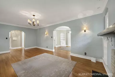 Living - 821 Howard St, Wheaton, IL 60187 photo 4 of 4