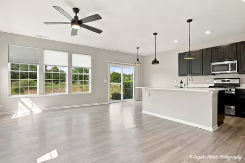 Living - 1012 Draper Rd, Mchenry, IL 60050 photo 1 of 4