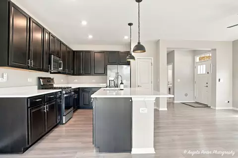 Kitchen - 1012 Draper Rd, Mchenry, IL 60050 photo 2 of 7
