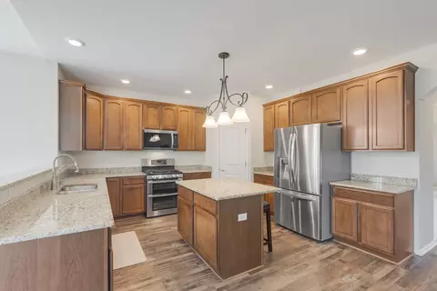 Kitchen - 422 W Amberside Dr, Elgin, IL 60124 photo 1 of 1