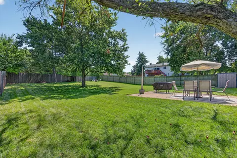 Exterior - 2021 Lancaster Ln, Wheaton, IL 60189 photo 11 of 12