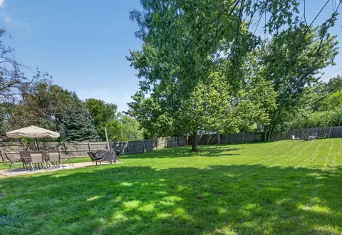 Exterior - 2021 Lancaster Ln, Wheaton, IL 60189 photo 6 of 12