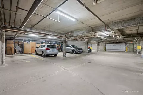 Exterior - 3100 Town Square Dr #101, Rolling Meadows, IL 60008 photo 5 of 6