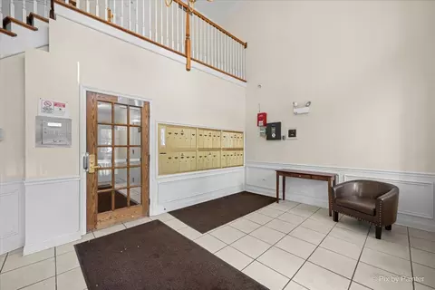 Entry Way - 3100 Town Square Dr #101, Rolling Meadows, IL 60008 photo 1 of 4
