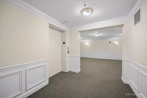 Entry Way - 3100 Town Square Dr #101, Rolling Meadows, IL 60008 photo 2 of 4