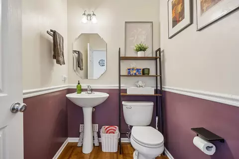 Bath - 1628 Edinburgh Dr #100-2, Bartlett, IL 60103 photo 1 of 4