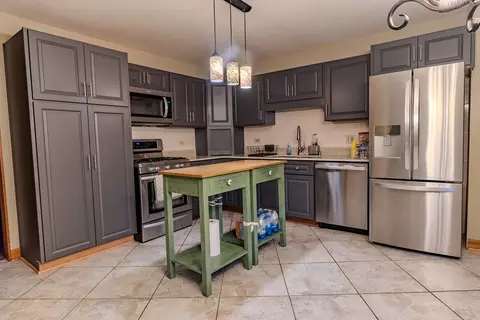 Kitchen - 3305 Pheasant Dr, Rolling Meadows, IL 60008 photo 1 of 3
