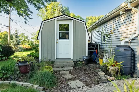Exterior - 3305 Pheasant Dr, Rolling Meadows, IL 60008 photo 7 of 9