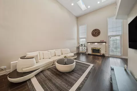 Living - 4825 Turnberry Dr, Hoffman Estates, IL 60010 photo 1 of 1