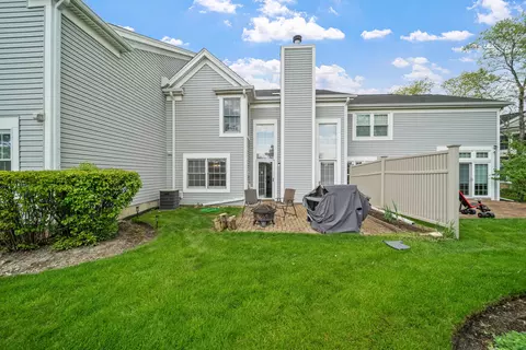 Exterior - 4825 Turnberry Dr, Hoffman Estates, IL 60010 photo 2 of 3