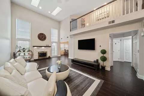Other - 4825 Turnberry Dr, Hoffman Estates, IL 60010 photo 2 of 4