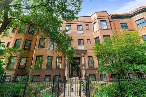 839 W Wellington Ave #2, Chicago, IL 60657