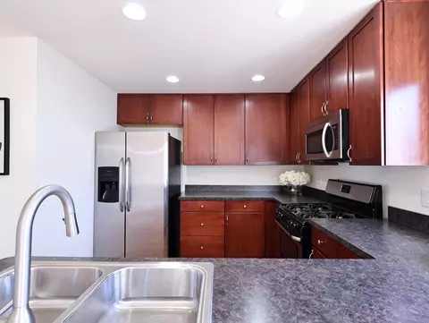 Kitchen - 14604 Thomas Jefferson Dr, Plainfield, IL 60544 photo 3 of 5