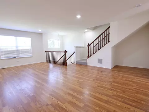 Living - 14604 Thomas Jefferson Dr, Plainfield, IL 60544 photo 5 of 7