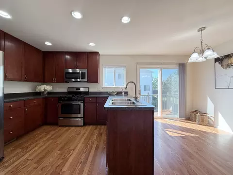Kitchen - 14604 Thomas Jefferson Dr, Plainfield, IL 60544 photo 4 of 5