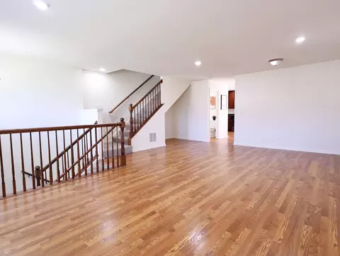 Living - 14604 Thomas Jefferson Dr, Plainfield, IL 60544 photo 2 of 7