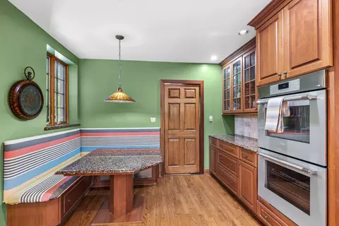 Kitchen - 465 Dundee Rd, Glencoe, IL 60022 photo 4 of 4