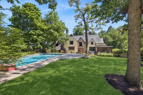Other - 465 Dundee Rd, Glencoe, IL 60022 photo 1 of 7