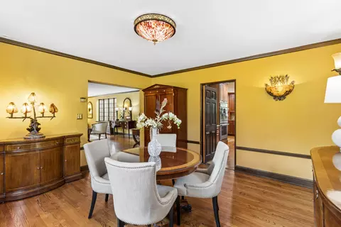 Dining - 465 Dundee Rd, Glencoe, IL 60022 photo 3 of 3