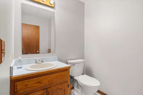 Bath - 1125 Darin Dr, Lockport, IL 60441 photo 1 of 8