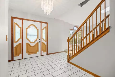 Entry Way - 1125 Darin Dr, Lockport, IL 60441 photo 1 of 2