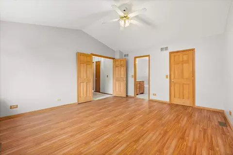 Bedroom - 1125 Darin Dr, Lockport, IL 60441 photo 4 of 4