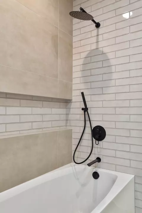 Bath - 5000 W Argyle St, Chicago, IL 60630 photo 4 of 5