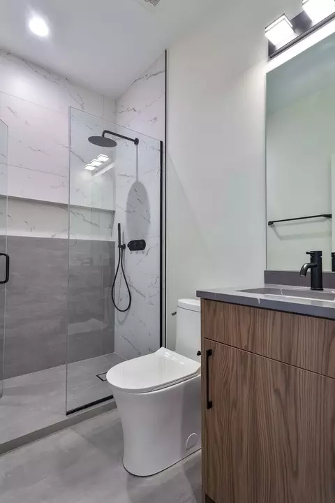 Bath - 5000 W Argyle St, Chicago, IL 60630 photo 5 of 5