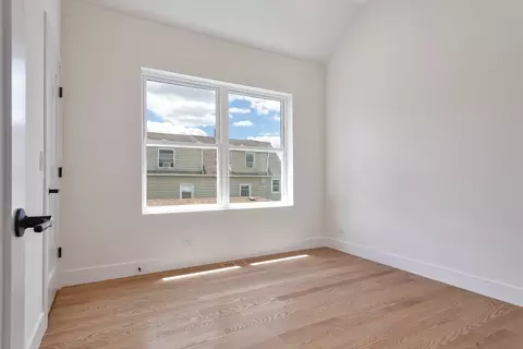 Bedroom - 5000 W Argyle St, Chicago, IL 60630 photo 3 of 3
